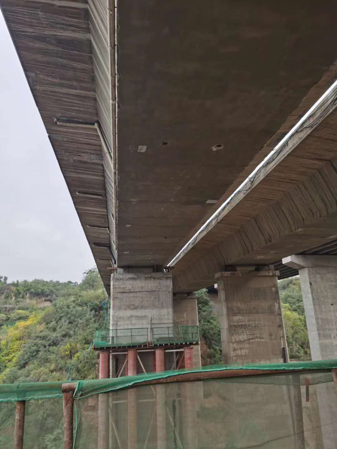 双鸭山桥梁加固前制定可行设计方案图并用对施工方法